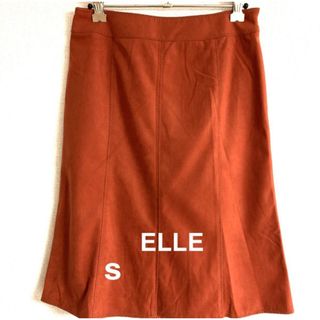 エル(ELLE)の美品　ELLEエル オレンジレッド　フェイク　スウェード　スカート(ひざ丈スカート)