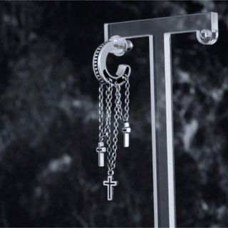 ジャスティンデイビス(Justin Davis)の美品!ジャスティンデイビス SEJ480 DANGLING CROSS ピアス(ピアス(片耳用))