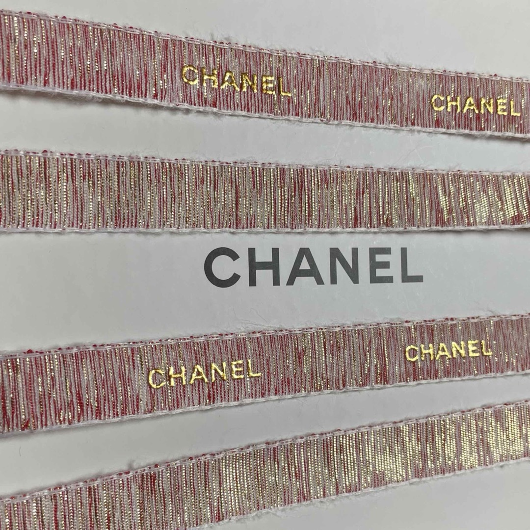 CHANEL(シャネル)のCHANEL ラッピング リボン ピンク×ゴールド 1m インテリア/住まい/日用品のオフィス用品(ラッピング/包装)の商品写真