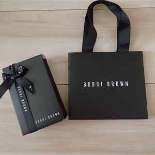 ボビイブラウン(BOBBI BROWN)のボビーブラウン　ショッパー　ギフトラッピング　箱　プレゼント(ショップ袋)