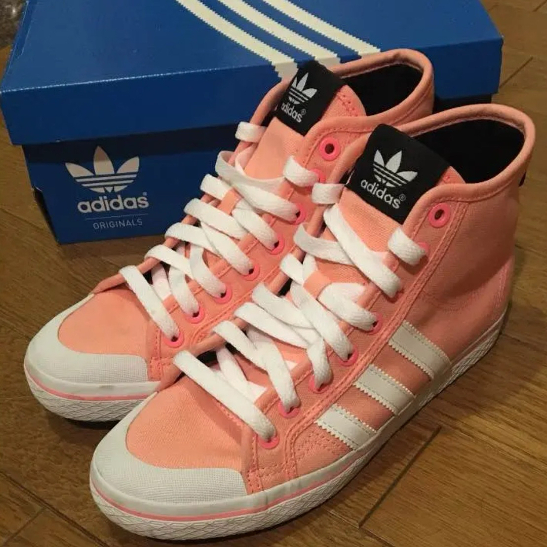 Originals（adidas）(オリジナルス)の☆美品☆adidas ハイカットスニーカー レディースの靴/シューズ(スニーカー)の商品写真