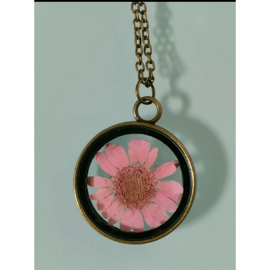押し花　ハンドメイド　ネックレス　ピンク 　トルコ レディースのアクセサリー(ネックレス)の商品写真