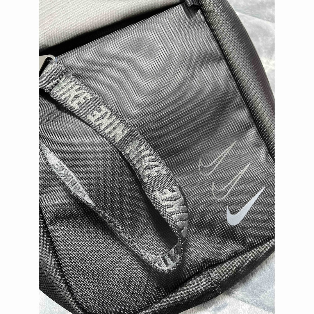 NIKE(ナイキ)のNIKE ボディーバッグ　エッセンシャルヒップパック　ショルダー　スポーツバッグ メンズのバッグ(ボディーバッグ)の商品写真