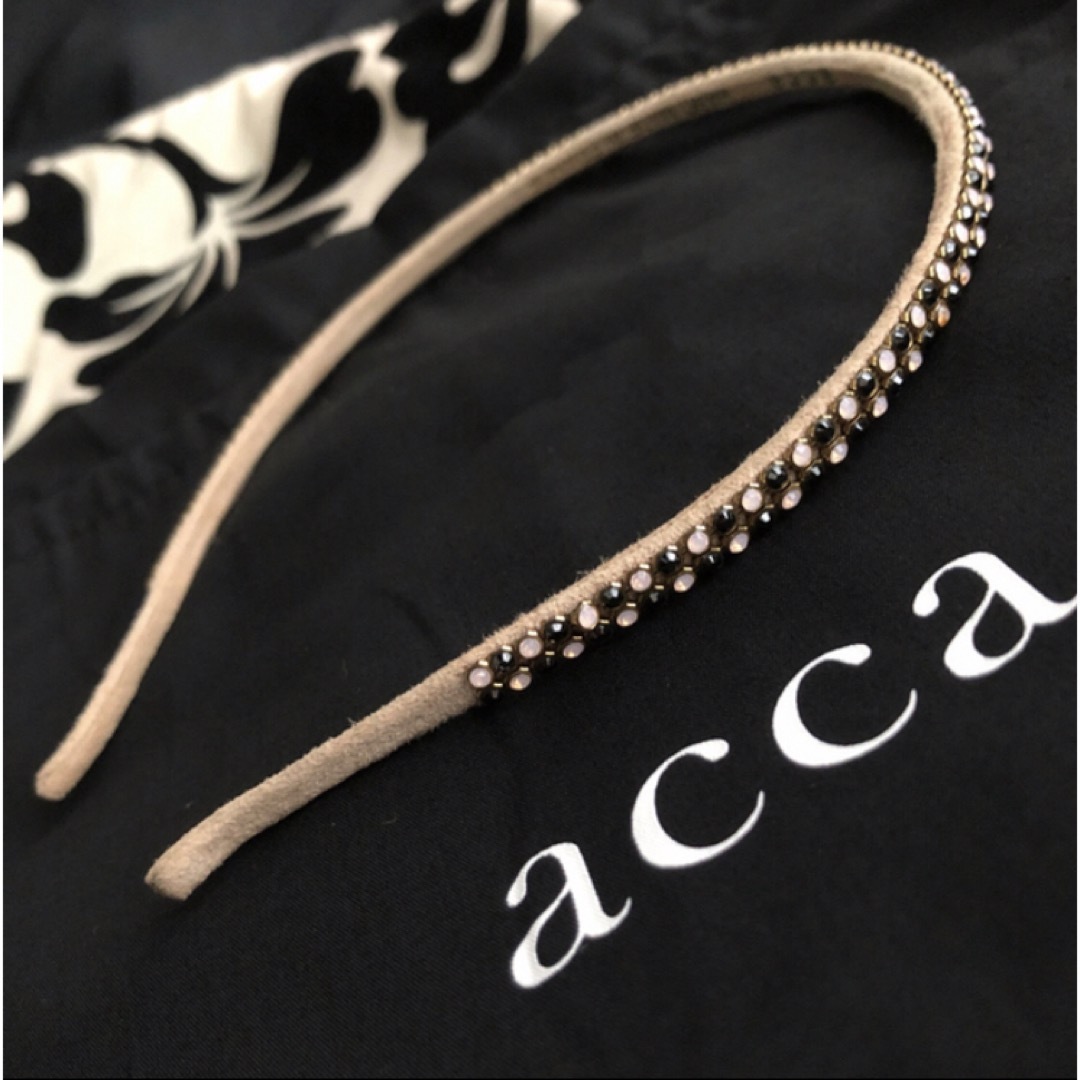 acca(アッカ)のアッカacca バイカラー♡2列クリスタル♡限定カラー♡カチューシャ レディースのヘアアクセサリー(カチューシャ)の商品写真