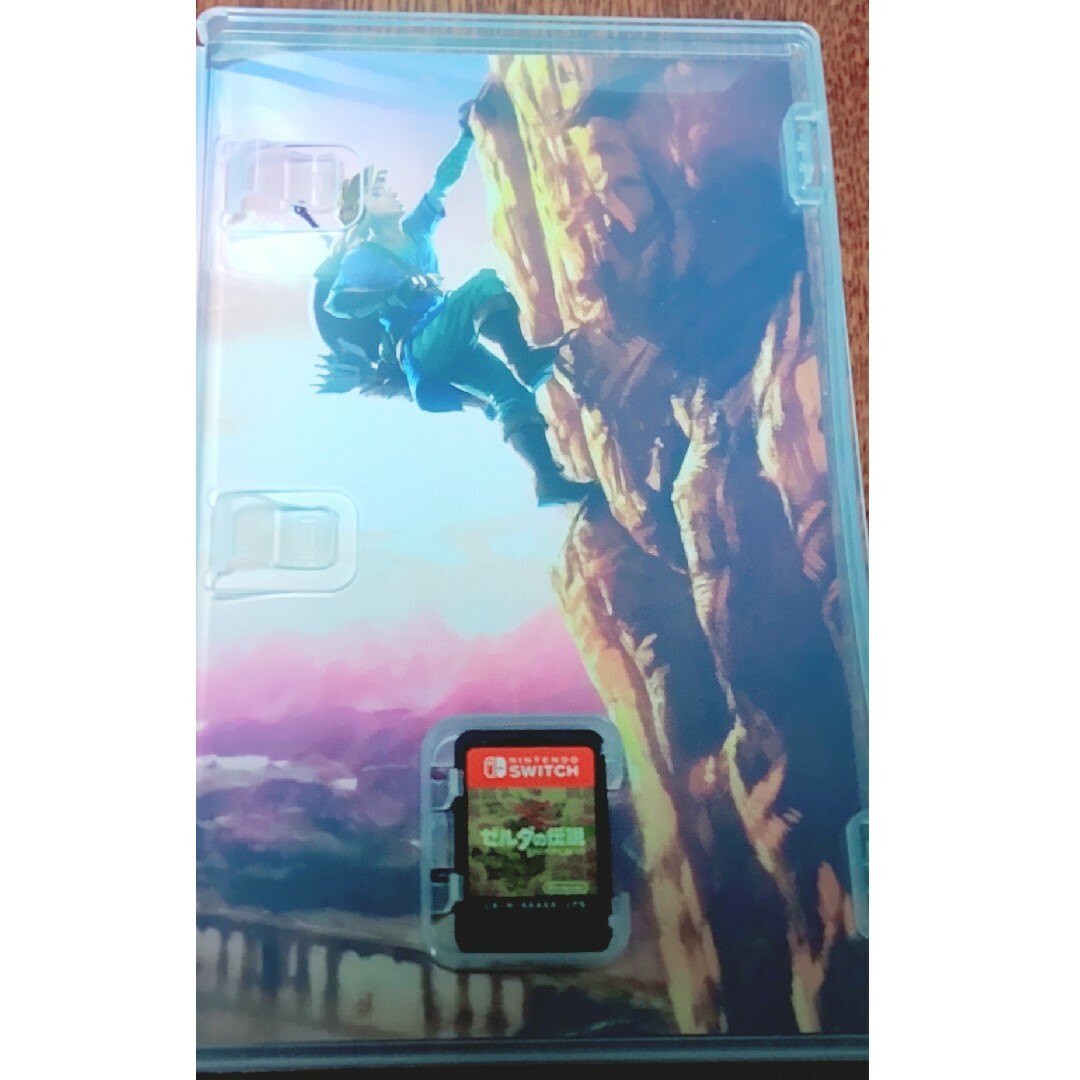 Nintendo Switch(ニンテンドースイッチ)のswitchソフト　ゼルダの伝説　ブレスオブザワイルド エンタメ/ホビーのゲームソフト/ゲーム機本体(家庭用ゲームソフト)の商品写真