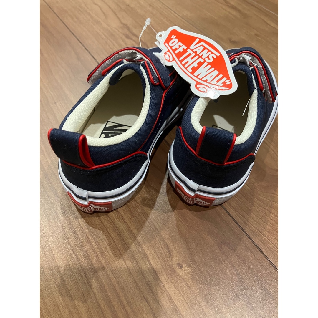 VANS(ヴァンズ)の新品　箱なし　バンズ　サイズ16 スニーカー キッズ/ベビー/マタニティのキッズ靴/シューズ(15cm~)(スニーカー)の商品写真