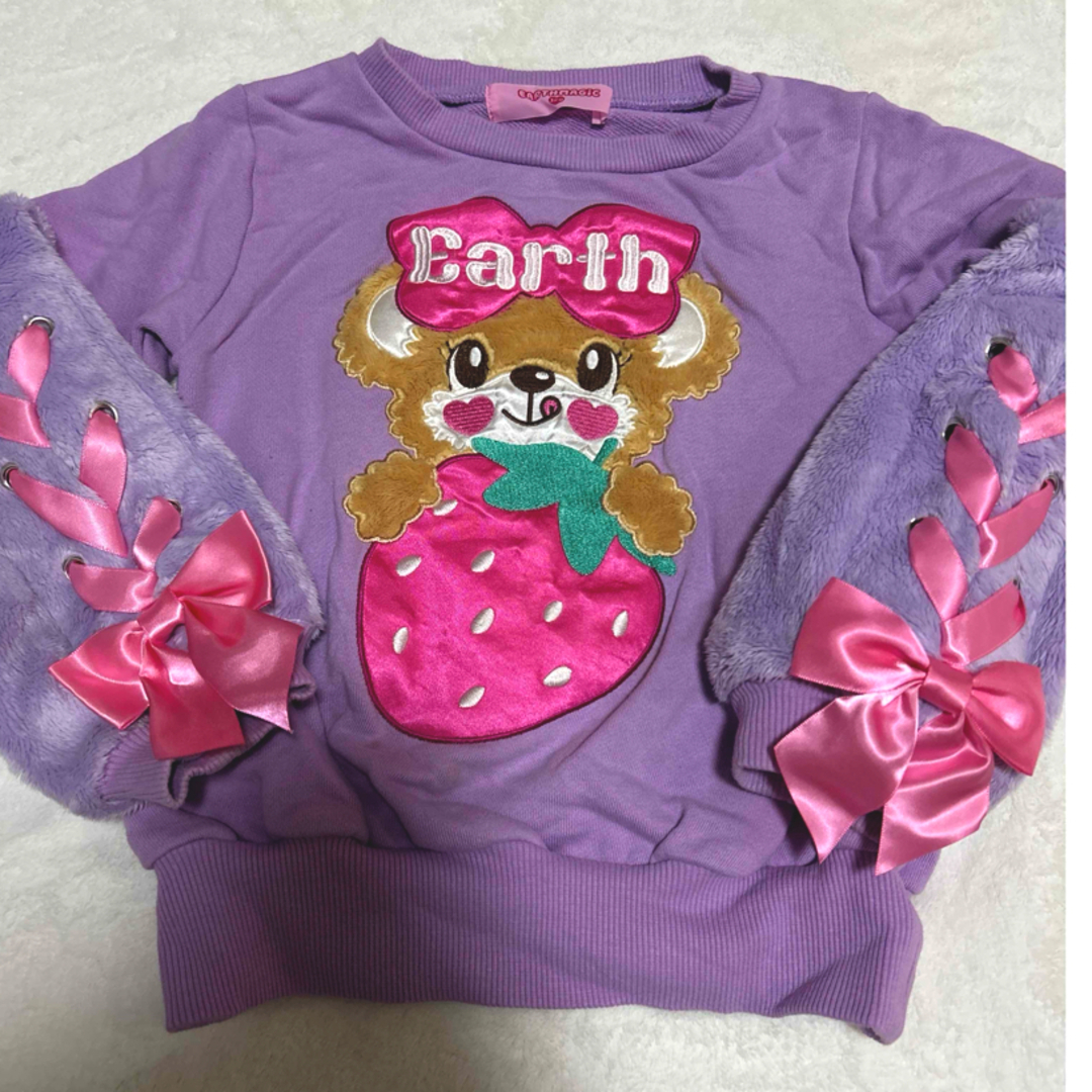 EARTHMAGIC(アースマジック)のアースマジック★いちご シルキー トレーナー 120 パープル キッズ/ベビー/マタニティのキッズ服女の子用(90cm~)(Tシャツ/カットソー)の商品写真