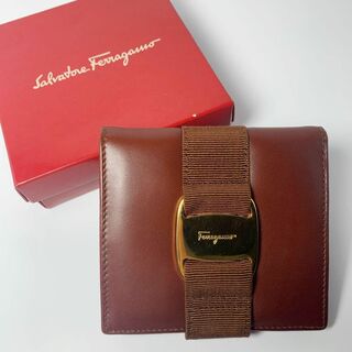 サルヴァトーレフェラガモ(Salvatore Ferragamo)のサルヴァトーレ フェラガモ ヴァラリボン ヴィンテージ 二つ折り財布 茶(財布)