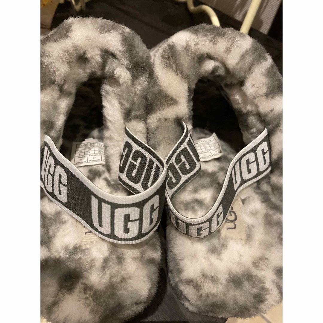 UGG(アグ)のUGG ファー　サンダル レディースの靴/シューズ(サンダル)の商品写真