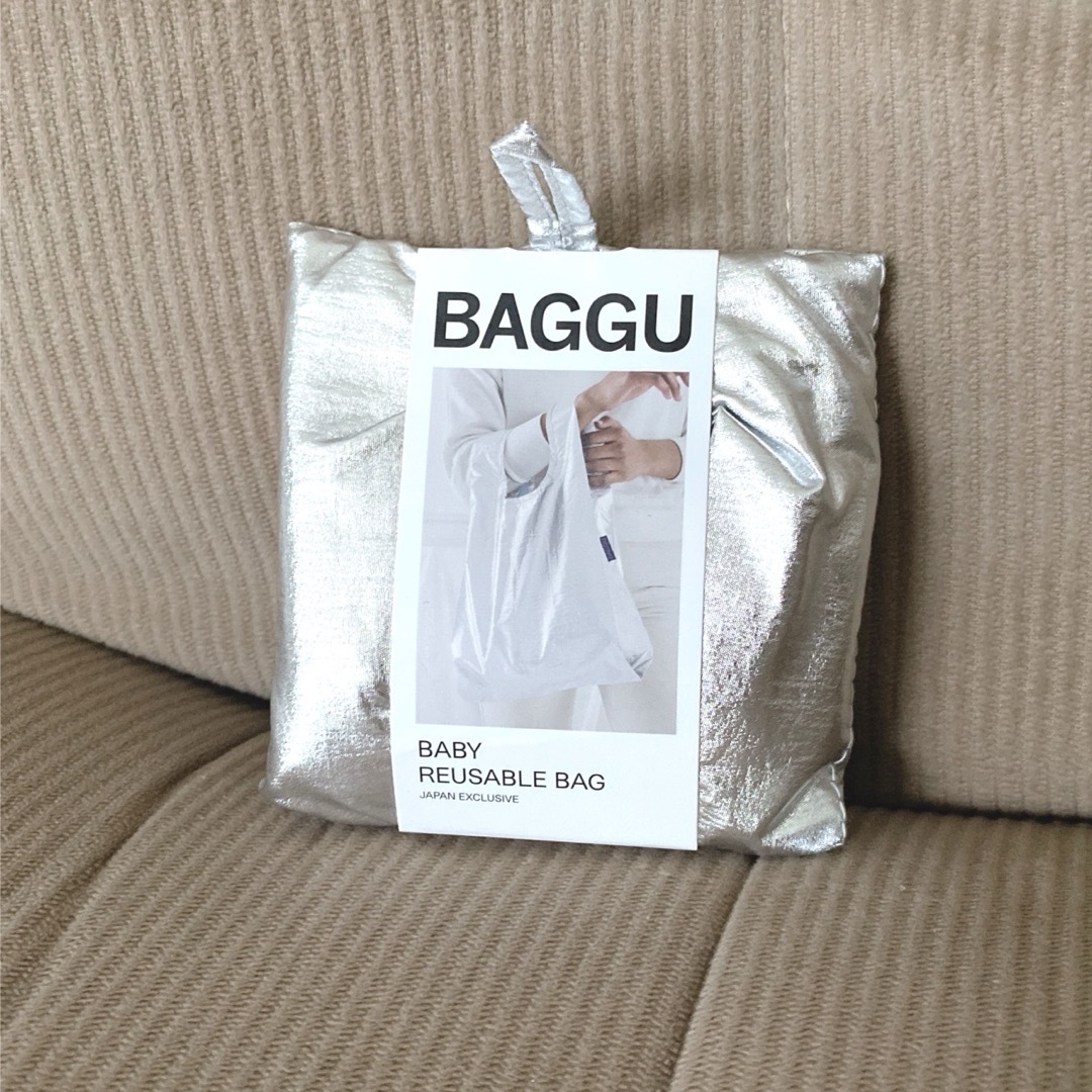 BAGGU(バグゥ)のBAGGU メタリックシルバー レディースのバッグ(エコバッグ)の商品写真