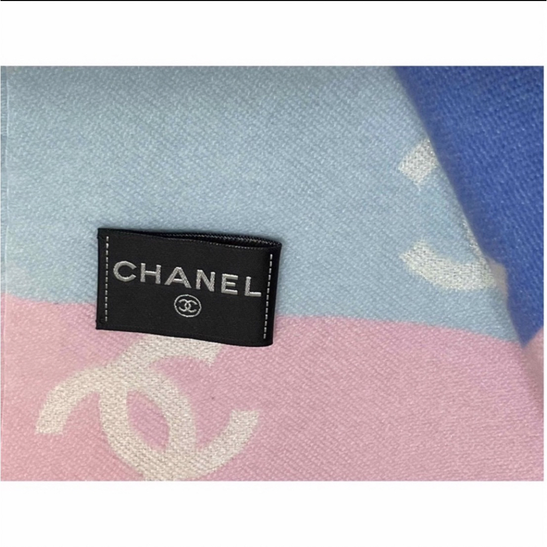 CHANEL(シャネル)のCHANEL シャネル　24C クルーズ　マフラー　ストール　ココマーク　新品 レディースのファッション小物(マフラー/ショール)の商品写真