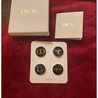 クリスチャンディオール(Christian Dior)のディオール　ノベルティ　ピンバッチ(ブローチ/コサージュ)