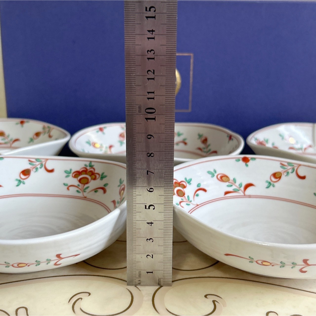 たち吉 - たち吉 赤絵花文 中鉢揃 5枚セット 変形皿 中皿 金彩 たち吉 - たち吉 赤絵花文 中鉢揃 5枚セット 変形皿 中皿 金彩
