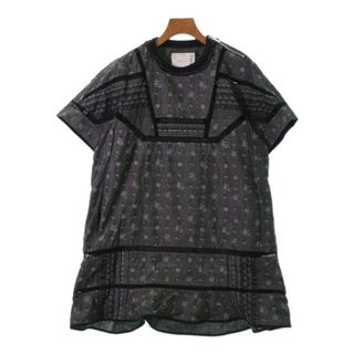 サカイ(sacai)のsacai サカイ ワンピース 2(M位) グレーx黒(総柄) 【古着】【中古】(ひざ丈ワンピース)