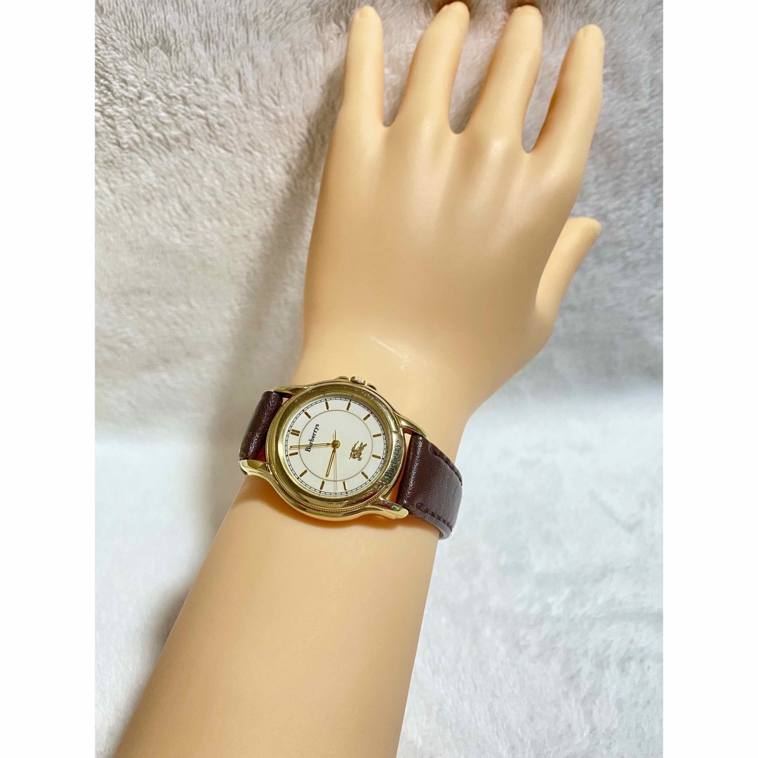 BURBERRY(バーバリー)のBURBERRY バーバリー 白文字盤 ラウンド レディース腕時計 レディースのファッション小物(腕時計)の商品写真