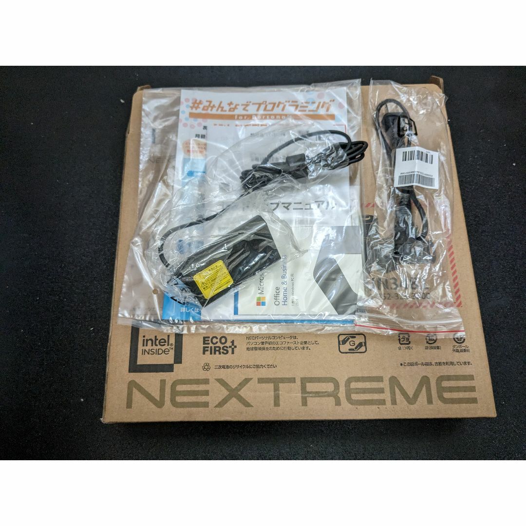 NEC(エヌイーシー)のNEC LAVIE NEXTREME Carbon XC750FAB スマホ/家電/カメラのPC/タブレット(ノートPC)の商品写真