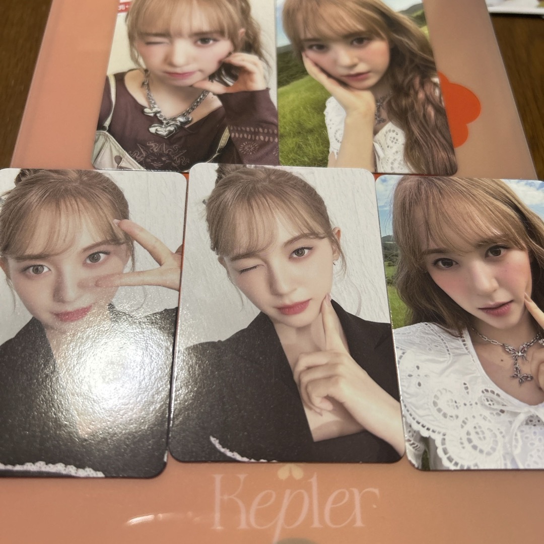 Kep1er マシロ 封入トレカセット エンタメ/ホビーのCD(K-POP/アジア)の商品写真
