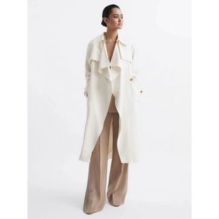 リース(REISS)の❤️REISS  新作新品　白　ダスターコート　上品　オシャレ(ロングコート)