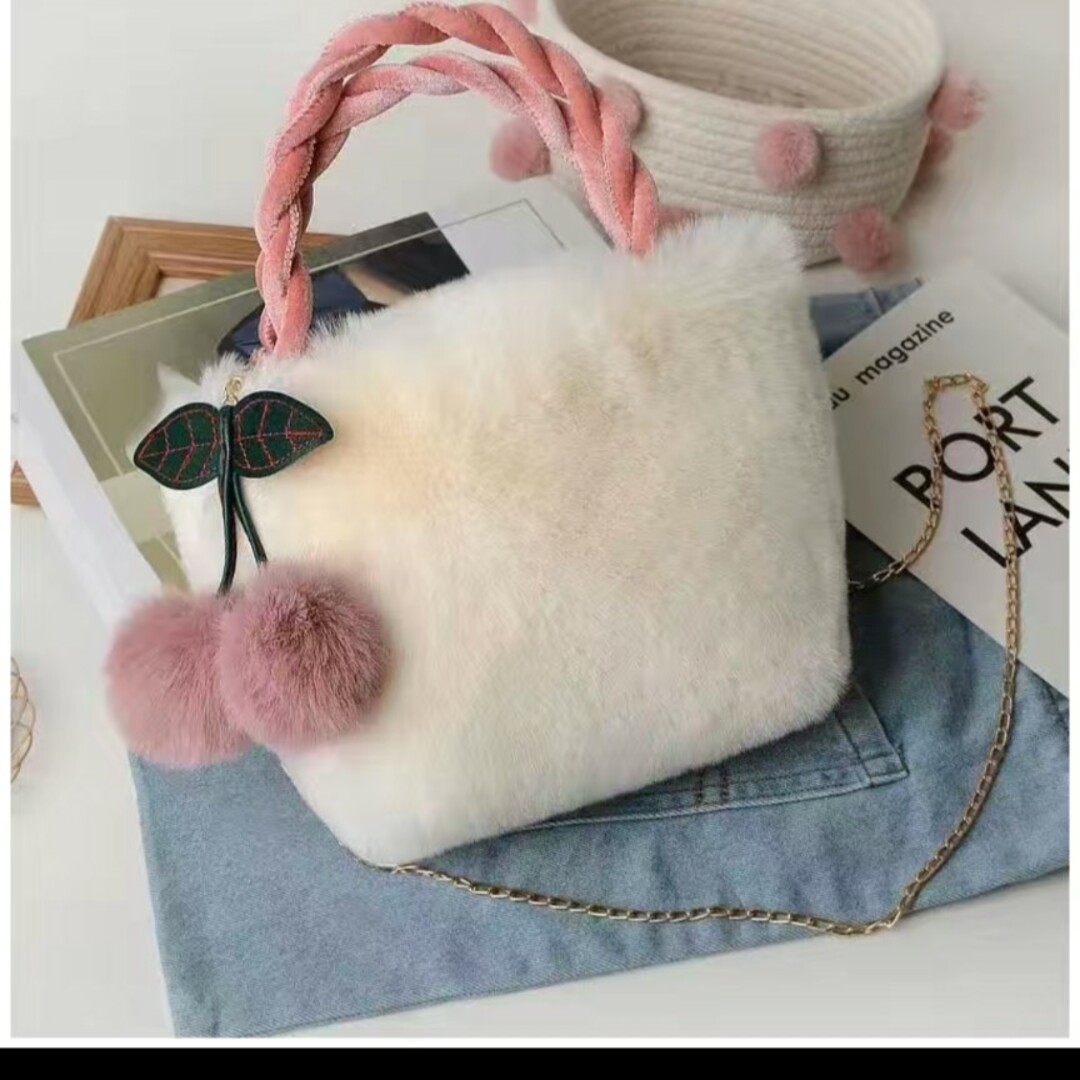 新品 ハンドバッグ、ショルダーバッグ 可愛い  絨毛 レディースのバッグ(ハンドバッグ)の商品写真