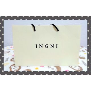 イング(INGNI)のINGNI　イング　ショッパーバッグ　ショップバッグ(中)　紙袋(ショップ袋)