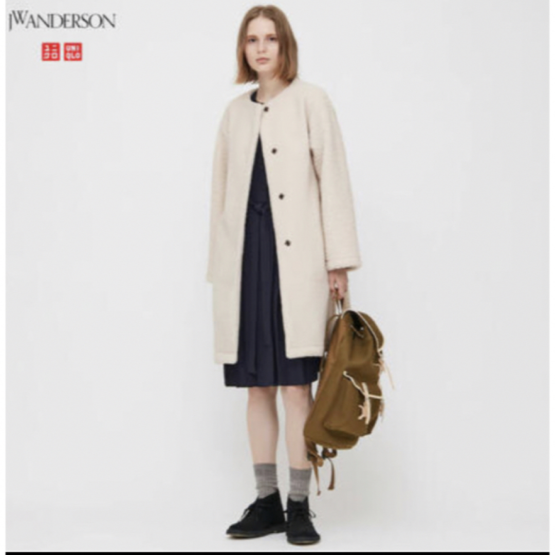 UNIQLO(ユニクロ)のユニクロ　UNIQLO JWANDERSON ボアフリースノーカラーコートS 白 レディースのジャケット/アウター(ロングコート)の商品写真