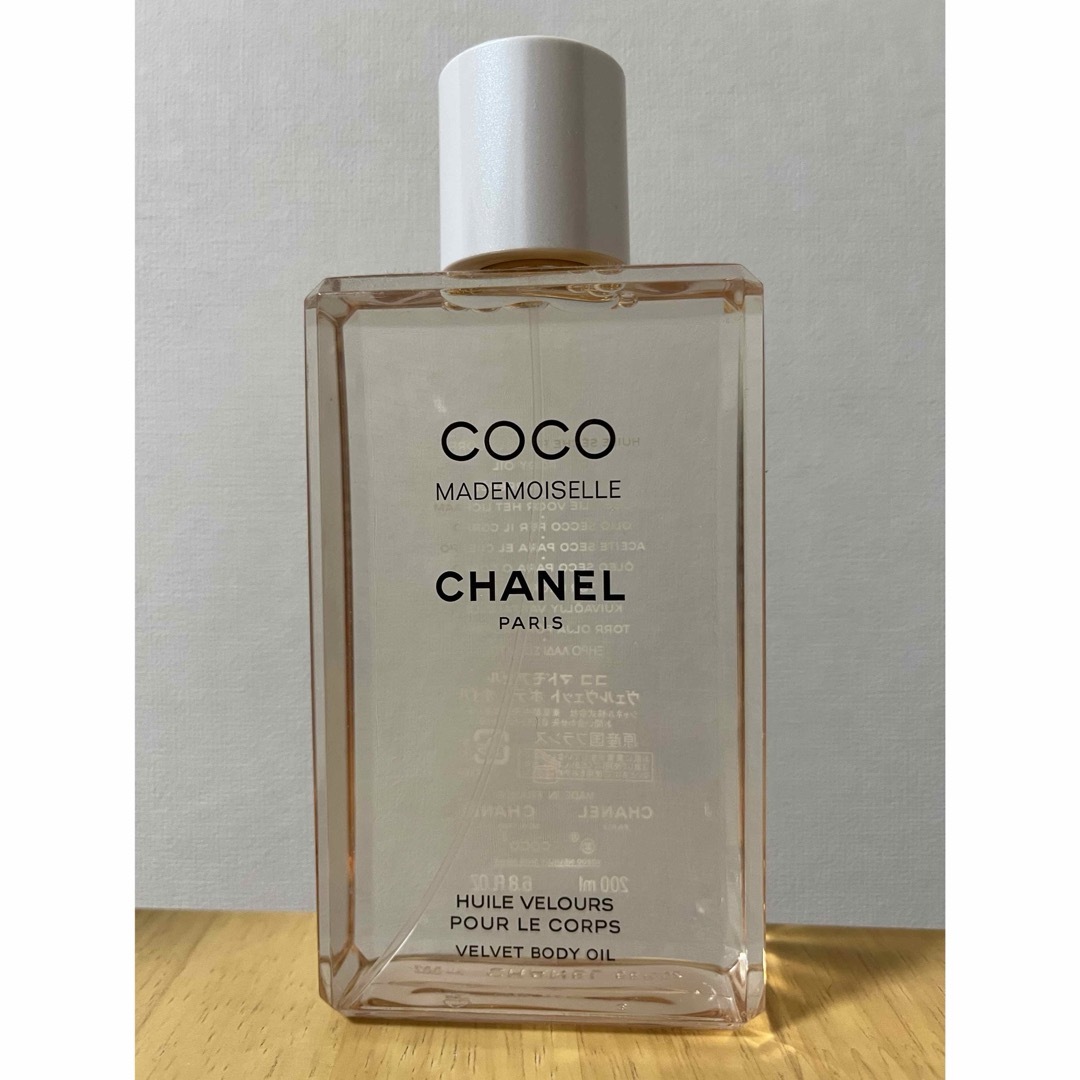 CHANEL(シャネル)のCHANEL ココマドモアゼルヴェルヴェットボディオイル コスメ/美容のボディケア(ボディオイル)の商品写真