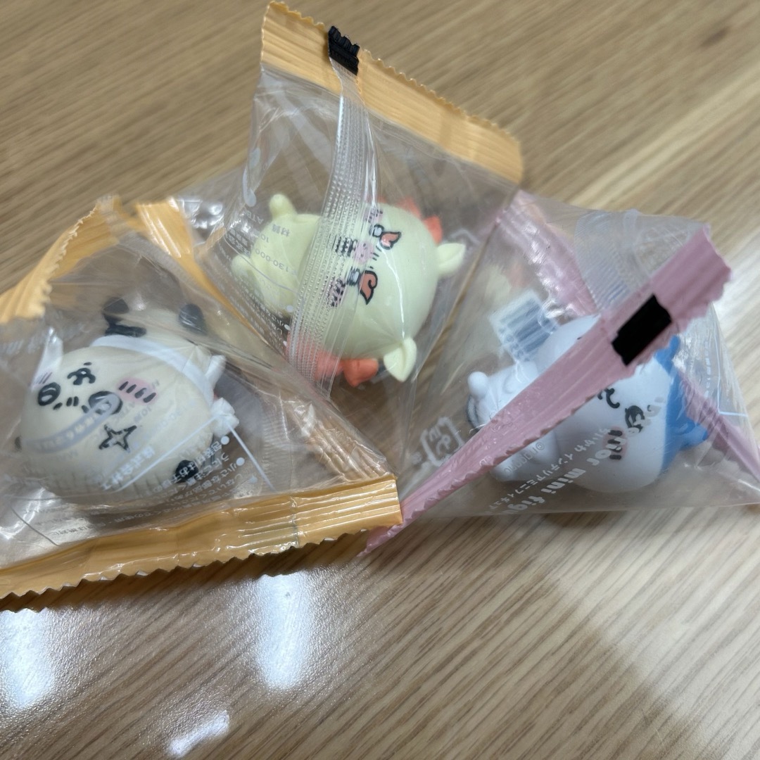 ちいかわ　フィギュア　3点セット エンタメ/ホビーのおもちゃ/ぬいぐるみ(キャラクターグッズ)の商品写真