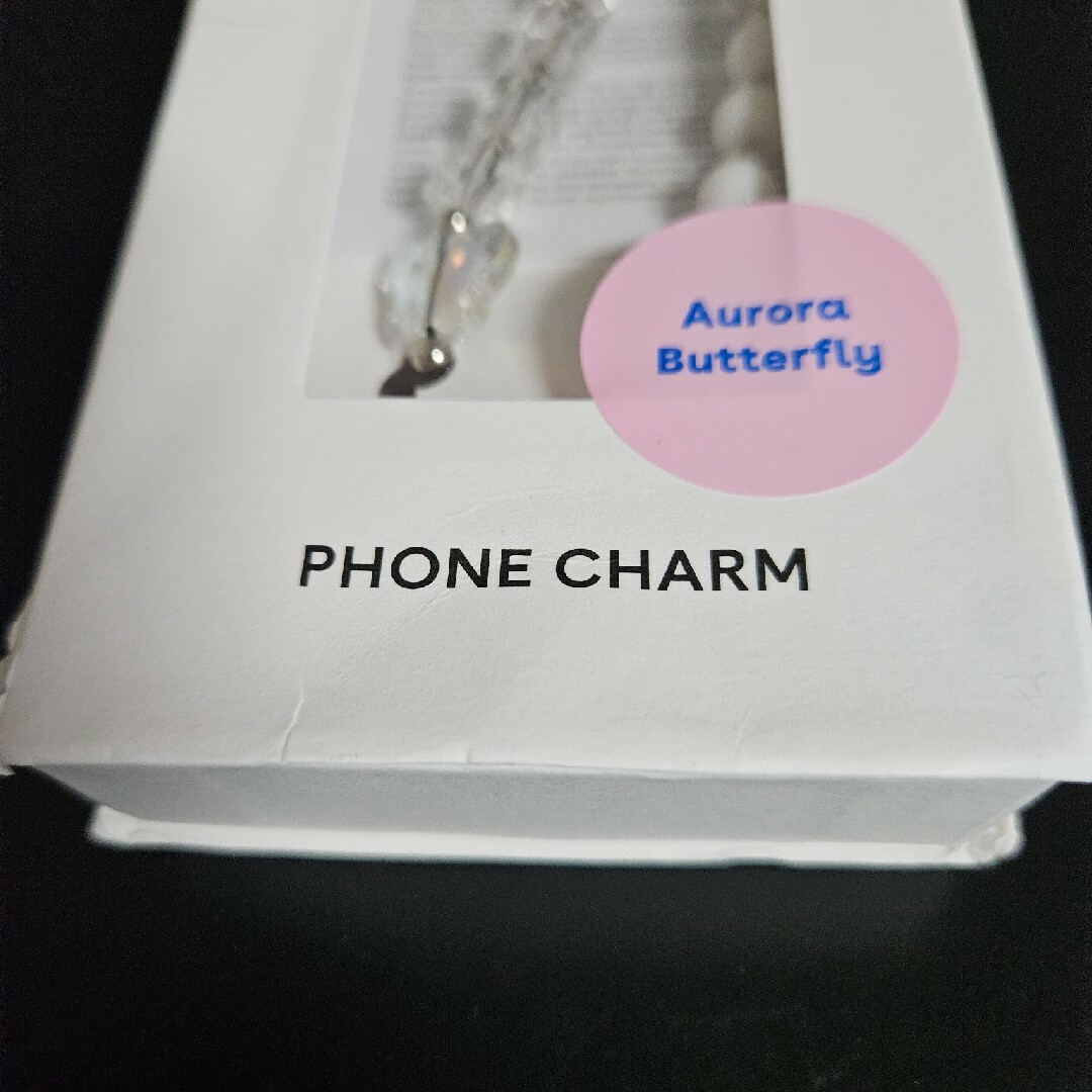 CASETiFY Butterfly Phone Charm Aurora スマホ/家電/カメラのスマホアクセサリー(ストラップ/イヤホンジャック)の商品写真