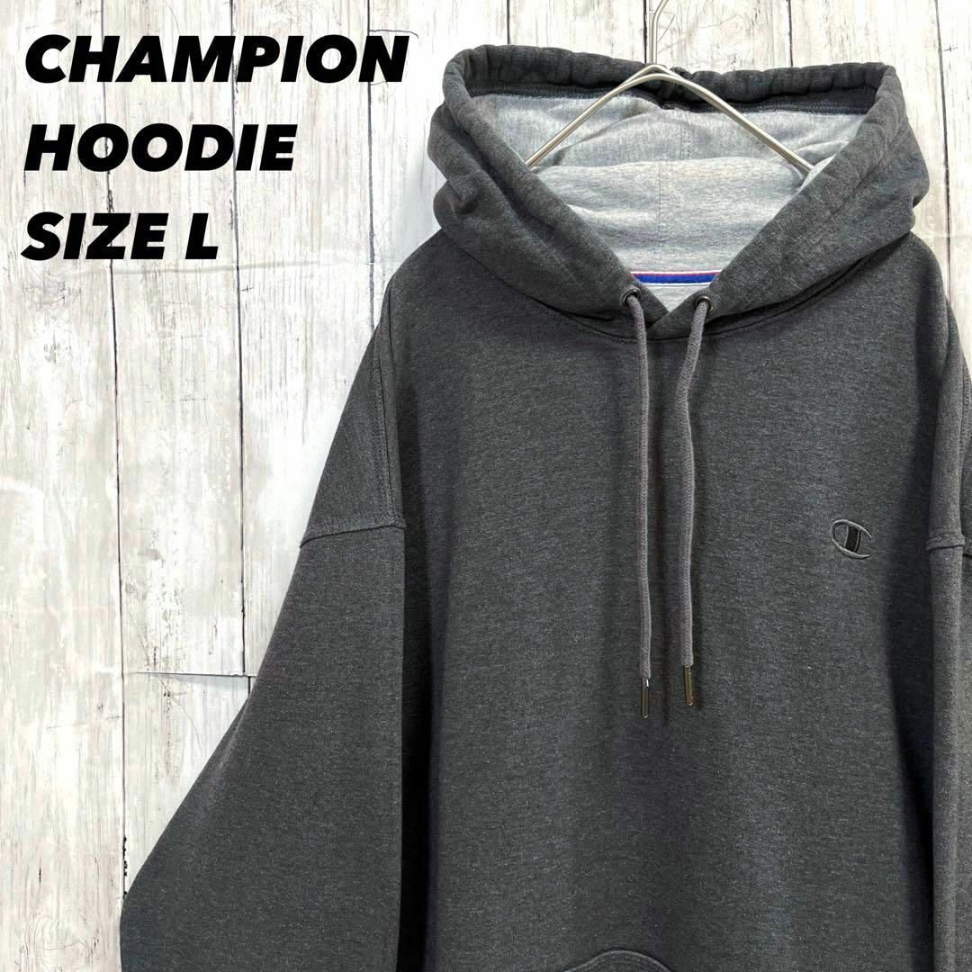 Champion(チャンピオン)のUS古着　チャンピオン　ワンポイント刺繍ロゴスエットパーカー Lチャコールグレー メンズのトップス(パーカー)の商品写真