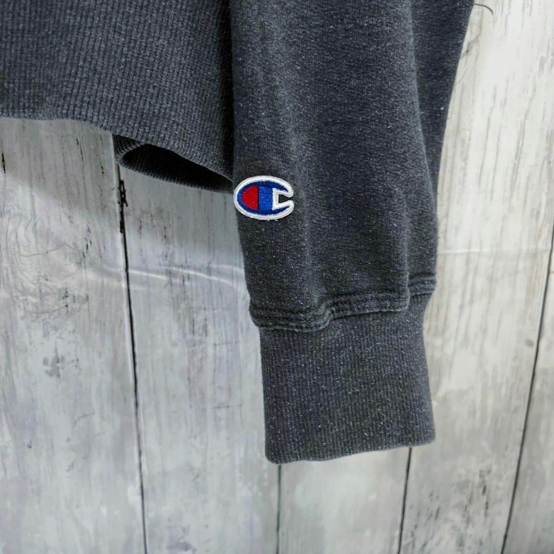 Champion(チャンピオン)のUS古着　チャンピオン　ワンポイント刺繍ロゴスエットパーカー Lチャコールグレー メンズのトップス(パーカー)の商品写真