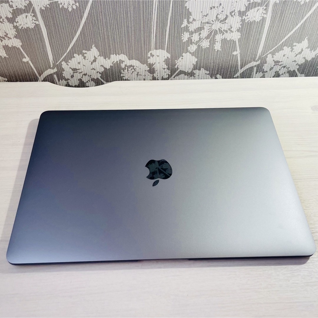 Apple(アップル)のMacBook Air (Retina, 13-inch, 2018)箱付き スマホ/家電/カメラのPC/タブレット(ノートPC)の商品写真