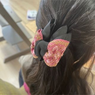 リボン🎀ヘアクリップ(バレッタ/ヘアクリップ)