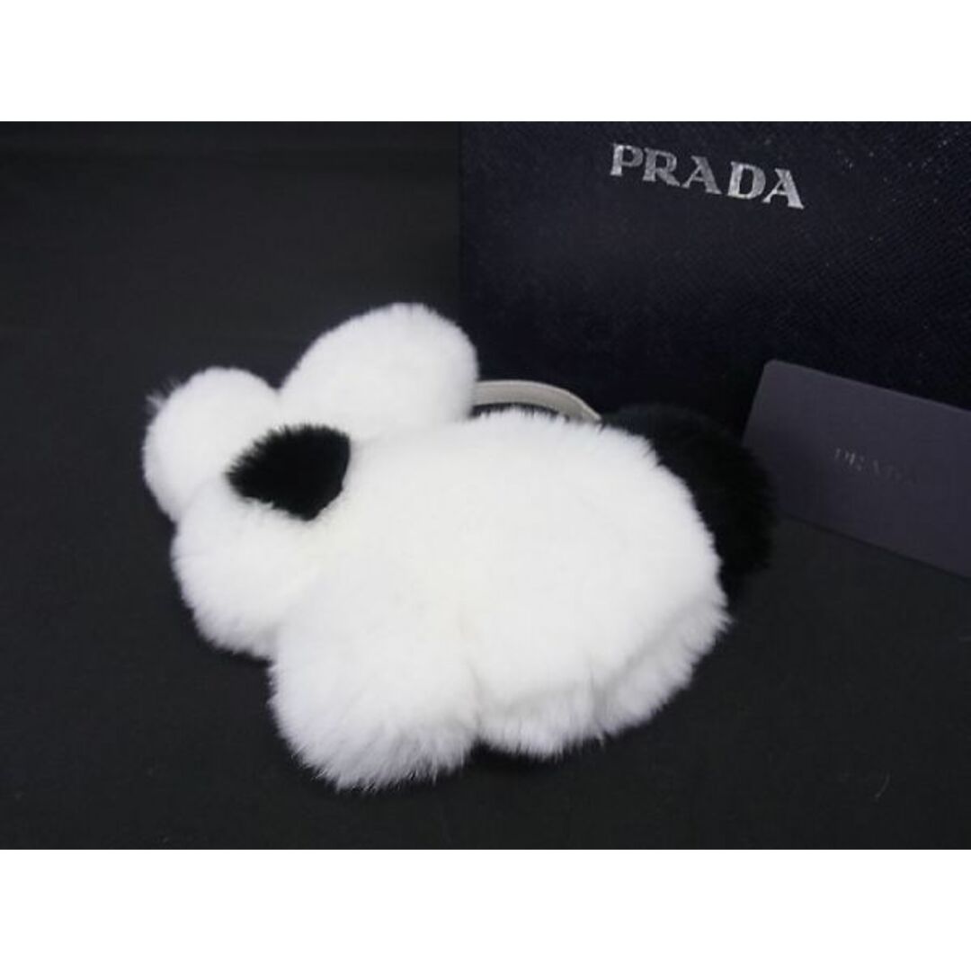 ■極美品■ PRADA プラダ ラビットファー キーホルダー バッグチャーム レディース ホワイト系×ブラック系 AS4705ホワイト系×ブラック系素材