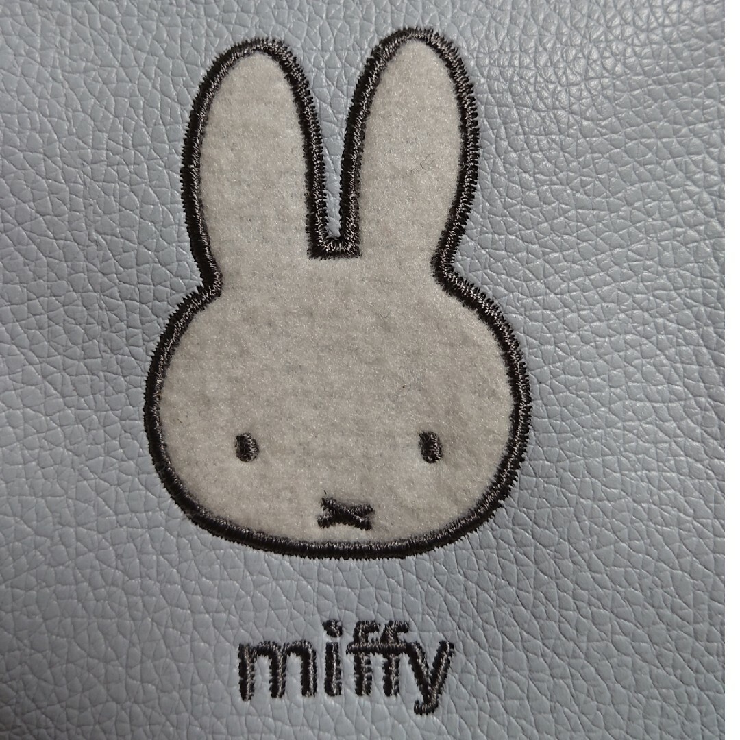 ●miffyがま口ポーチ 水色● レディースのファッション小物(ポーチ)の商品写真