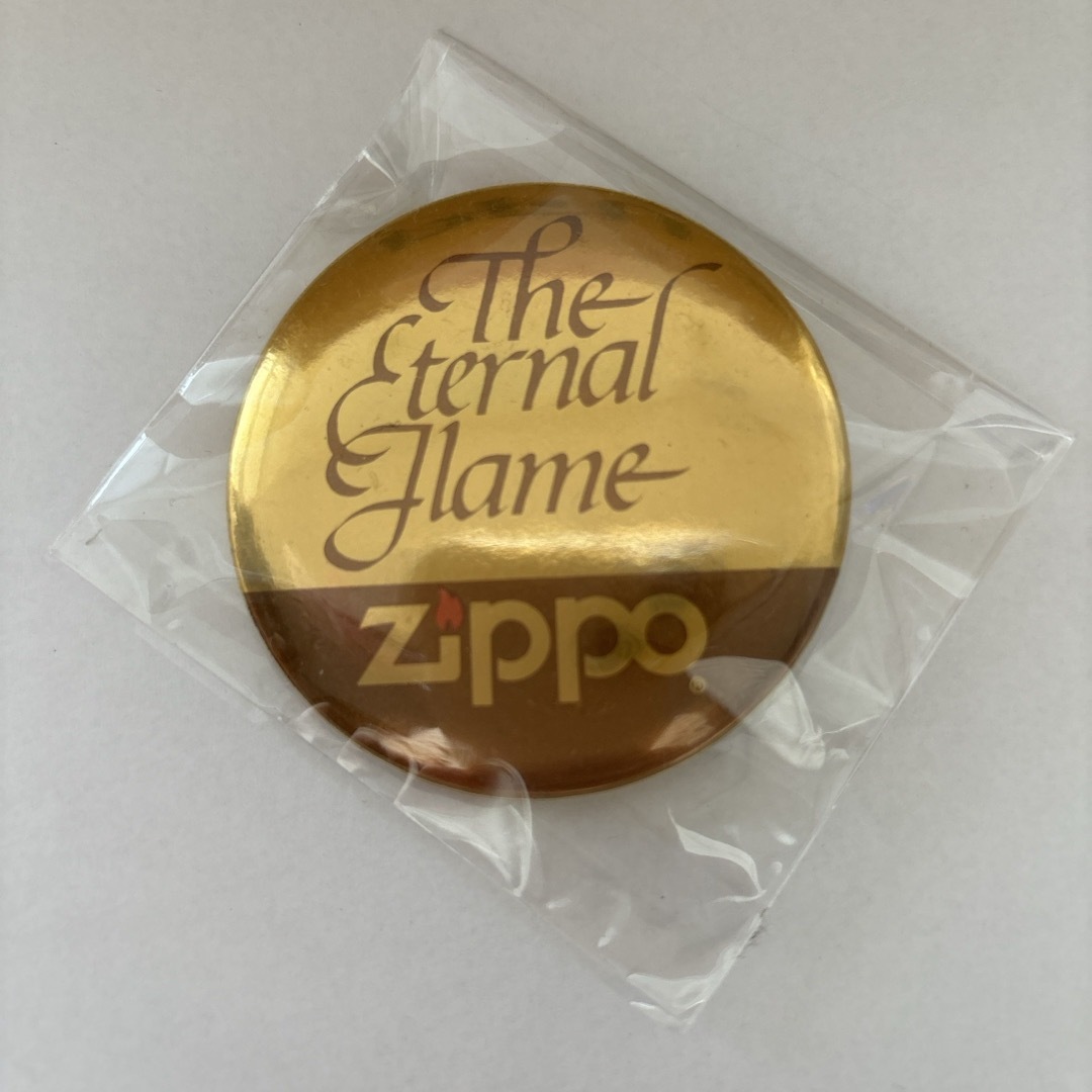 ZIPPO(ジッポー)のZIPPO The Eternal Flame 缶バッジ スポーツ/アウトドアのスポーツ/アウトドア その他(その他)の商品写真