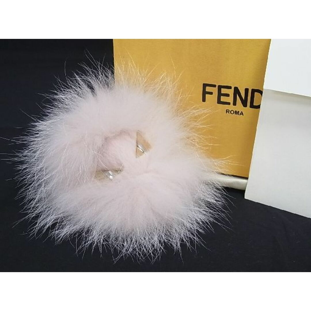 FENDI(フェンディ)の■新品■未使用■ FENDI フェンディ バッグバグズ ポンポンチャーム ファー キーホルダー キーリング チャーム ピンク系 AT3388  エンタメ/ホビーの美術品/アンティーク(その他)の商品写真