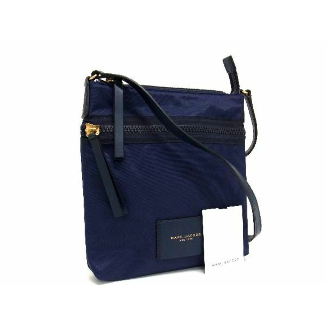 MARC JACOBS(マークジェイコブス)の■新品■未使用■ MARC JACOBS マークジェイコブス ナイロン クロスボディ ショルダーバッグ 斜め掛けかばん ネイビー系 AV1426  レディースのバッグ(トートバッグ)の商品写真