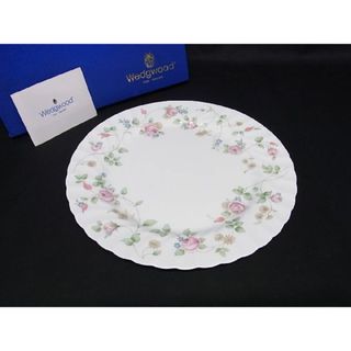 ウェッジウッド(WEDGWOOD)の■新品■未使用■ WEDGWOOD ウェッジウッド ローズヒップ ボーンチャイナ プレート 皿 食器 テーブルウェア ホワイト系 DA5077 (食器)