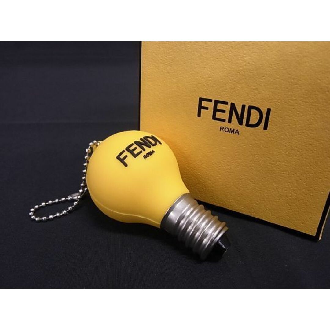 未使用■新品■未使用■ FENDI フェンディ ライトバルブチャーム USB 電球 キーホルダー  キーリング レディース メンズ イエロー系 AT3360