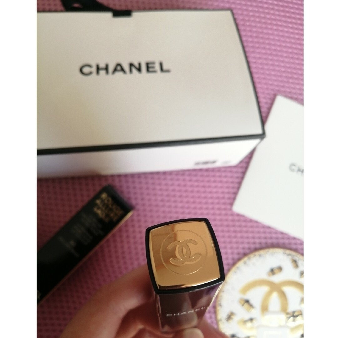 CHANEL(シャネル)のシャネル　ホリデー限定　アリュールラック　ゴールデンベージュ　CHANEL コスメ/美容のベースメイク/化粧品(口紅)の商品写真