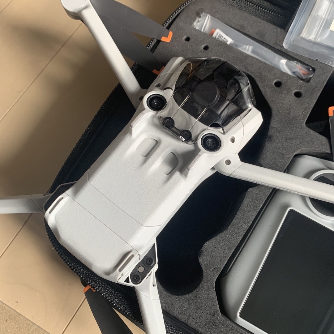 Inspire（DJI）(インスパイア)のDJI ドローン MINI 3 PRO エンタメ/ホビーのテーブルゲーム/ホビー(航空機)の商品写真