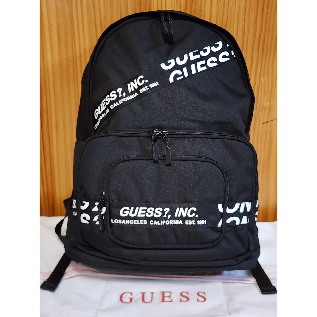 GUESS(ゲス)の新品 未使用 GUESS ゲス リュックサック デイパック ブラック  袋付 レディースのバッグ(リュック/バックパック)の商品写真