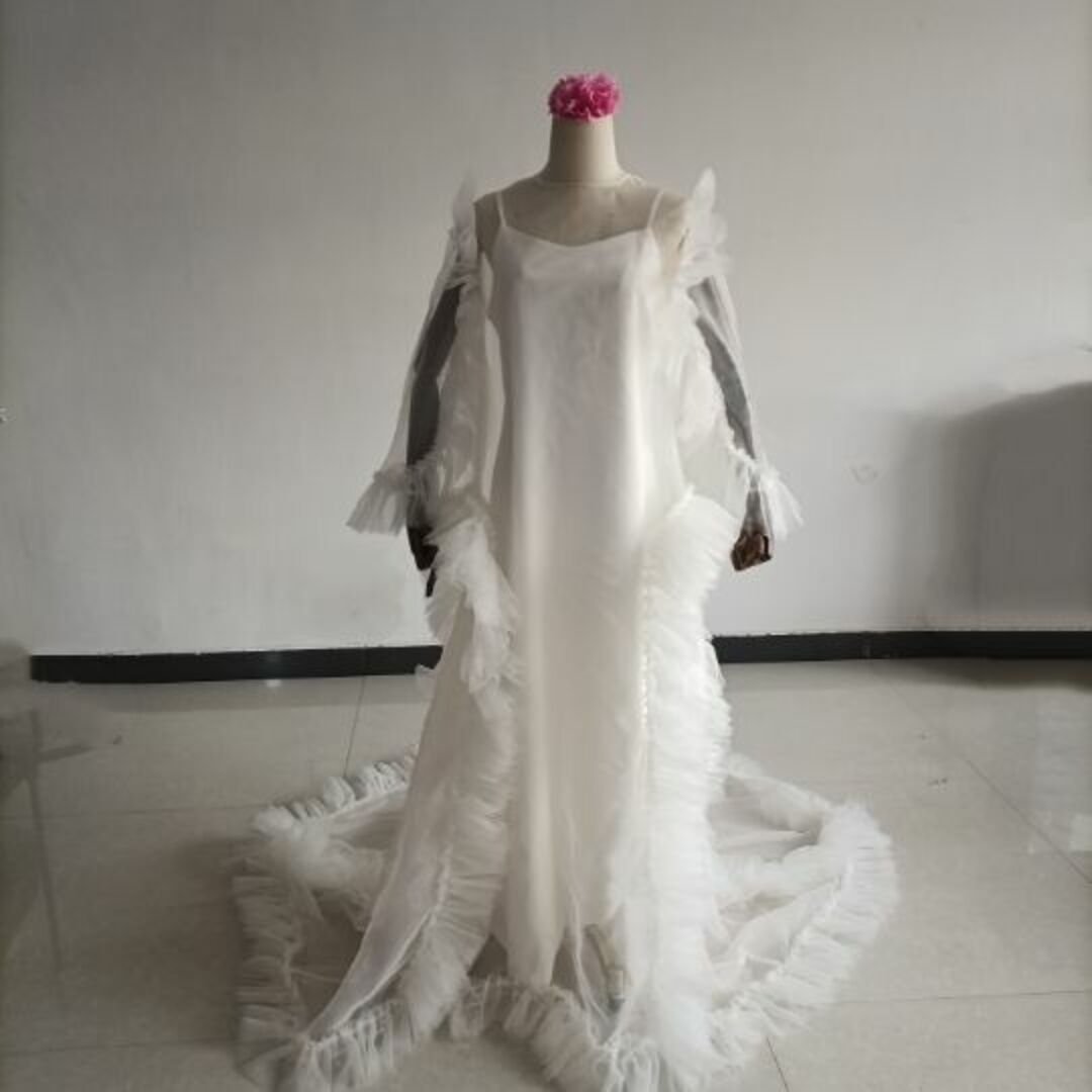 フォーマル/ドレスオフホワイト キャミソール+ ケープ風ドレス 抜群のおしゃれ見え 前撮り結婚式
