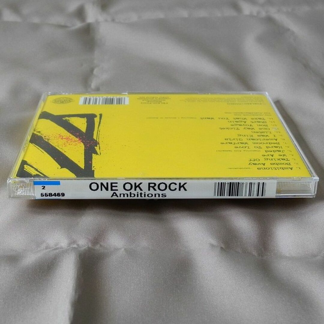 ONE OK ROCK ワンオクロック World Tour サイン入りCD エンタメ/ホビーのタレントグッズ(ミュージシャン)の商品写真