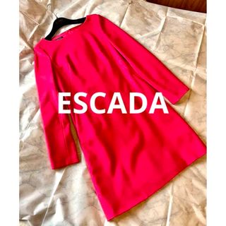 ESCADA - エスカーダ タグ付 ワンピース リボンモチーフ Vネック