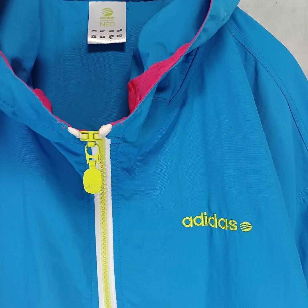 adidas(アディダス)のadidasNEO アディダスネオ レディースウィンドブレーカー XL スポーツ レディースのジャケット/アウター(ナイロンジャケット)の商品写真