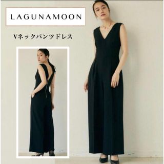 ラグナムーン(LagunaMoon)のLAGUNAMOON LADY Vネックパンツドレス(オールインワン)