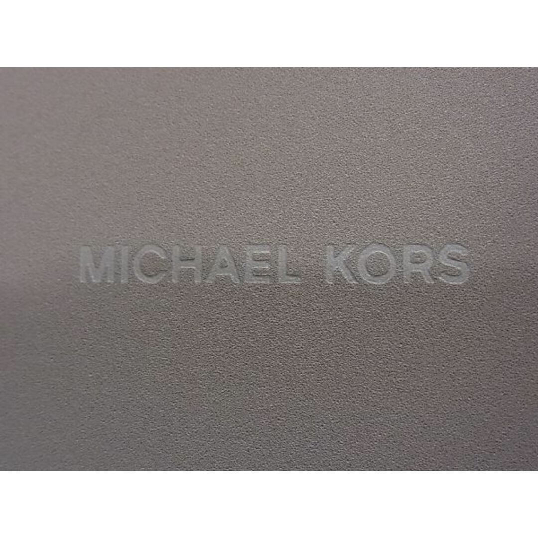 Michael Kors(マイケルコース)の■美品■ MICHAEL KORS マイケルコース MK柄 PVC iPhone11 対応 手帳型 アイフォンケース スマホケース レディース ベージュ系 AS4702  レディースのアクセサリー(その他)の商品写真