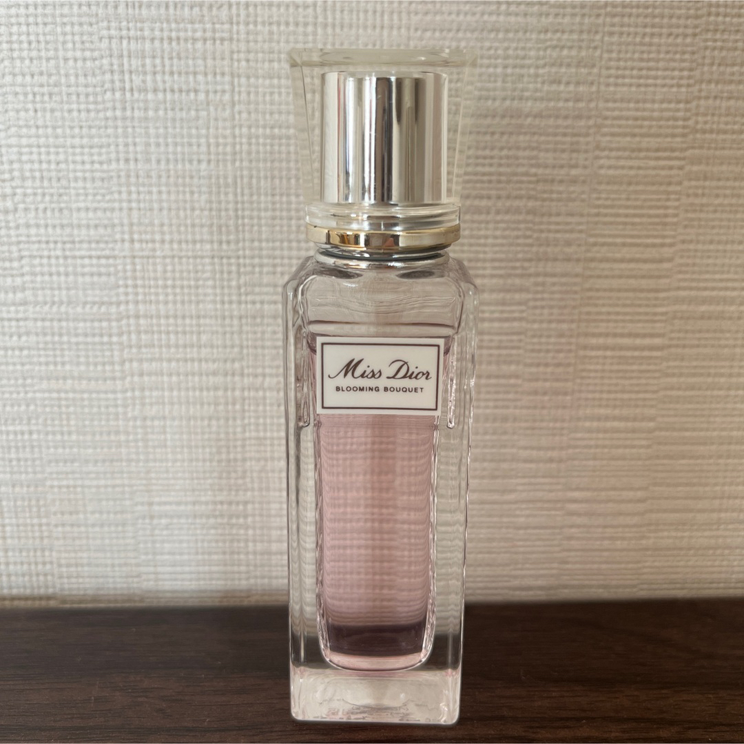 Christian Dior(クリスチャンディオール)のミス ディオール ブルーミング ブーケ ローラー パール  20ml コスメ/美容の香水(香水(女性用))の商品写真