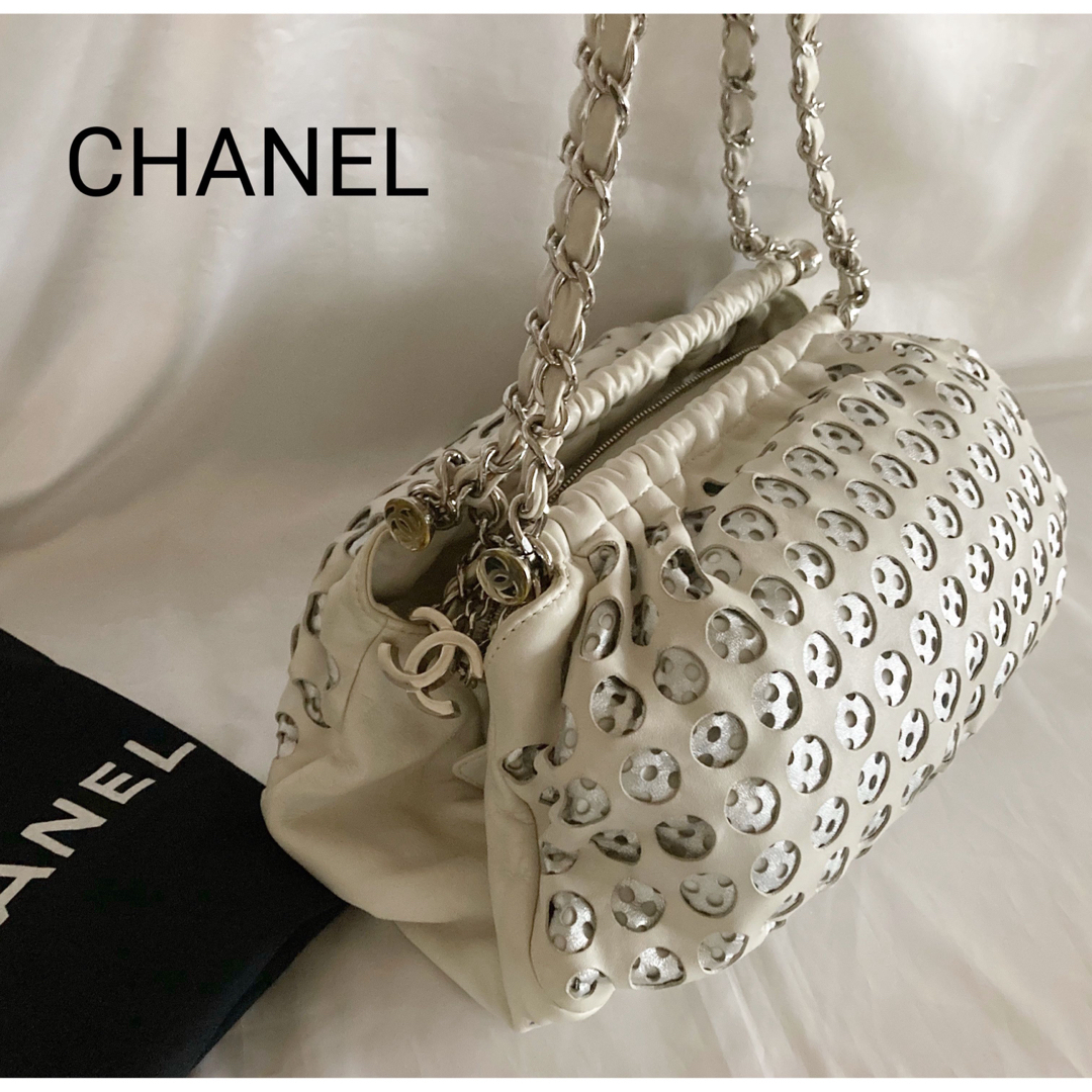 直売最安値 美品 CHANEL シャネル パンチング ラムスキン チェーン